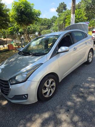 HYUNDAI HB20S 1.6 COMFORT PLUS 16V FLEX 4P AUTOMÁTICO